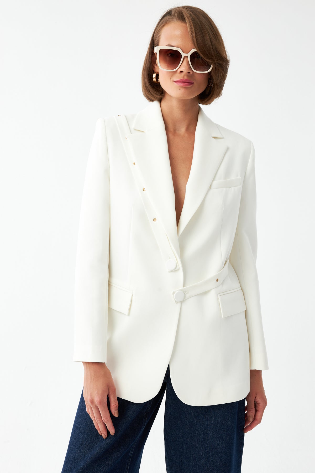 Düğme Detaylı Ekru Blazer Ceket