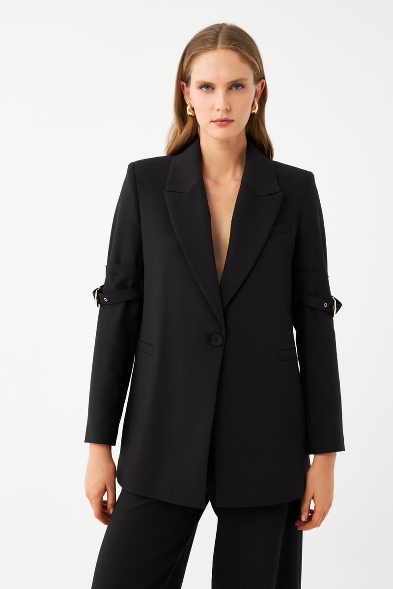 Tokalı Kol Detaylı Blazer Ceket