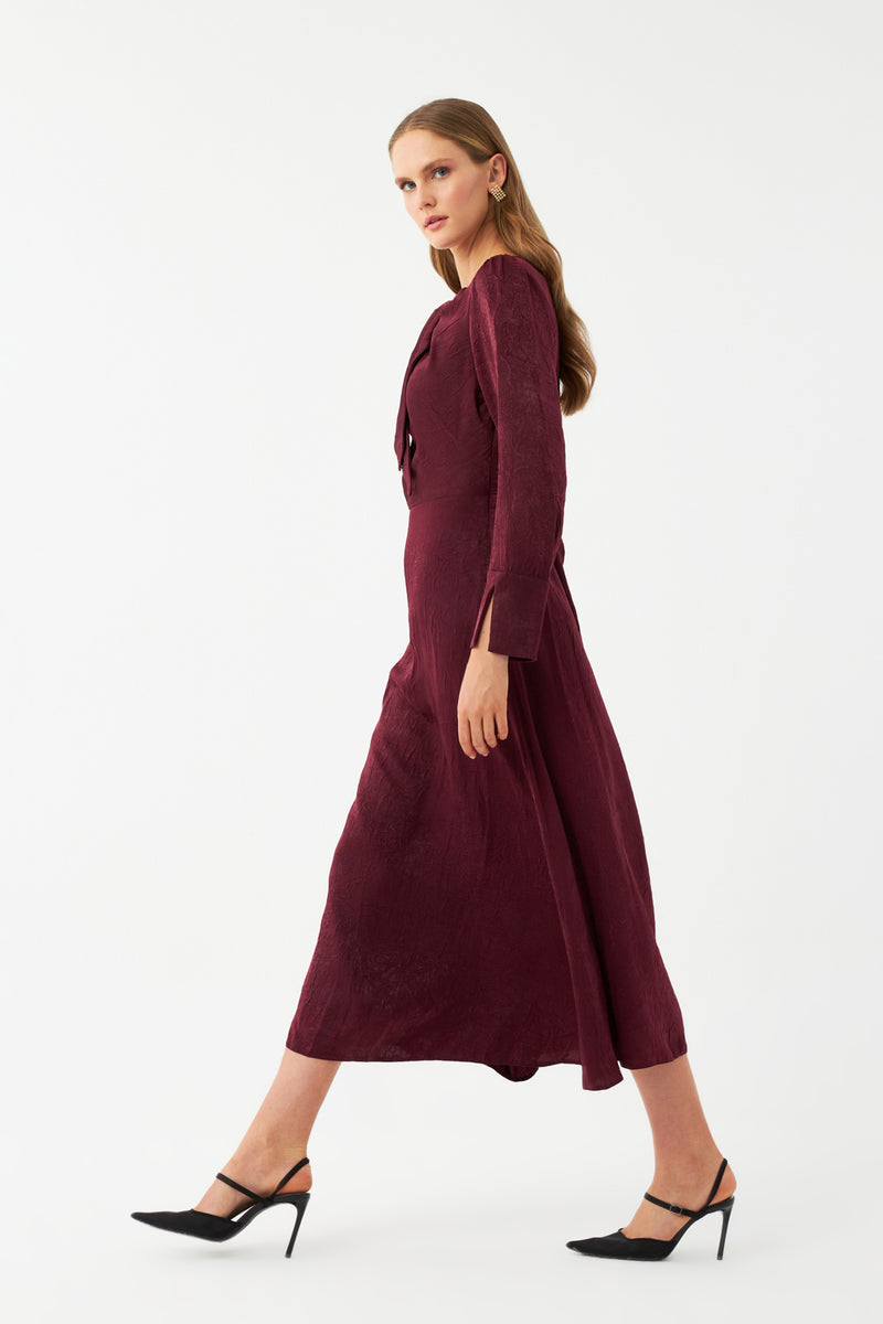 Fiyonk Detaylı Midi Elbise