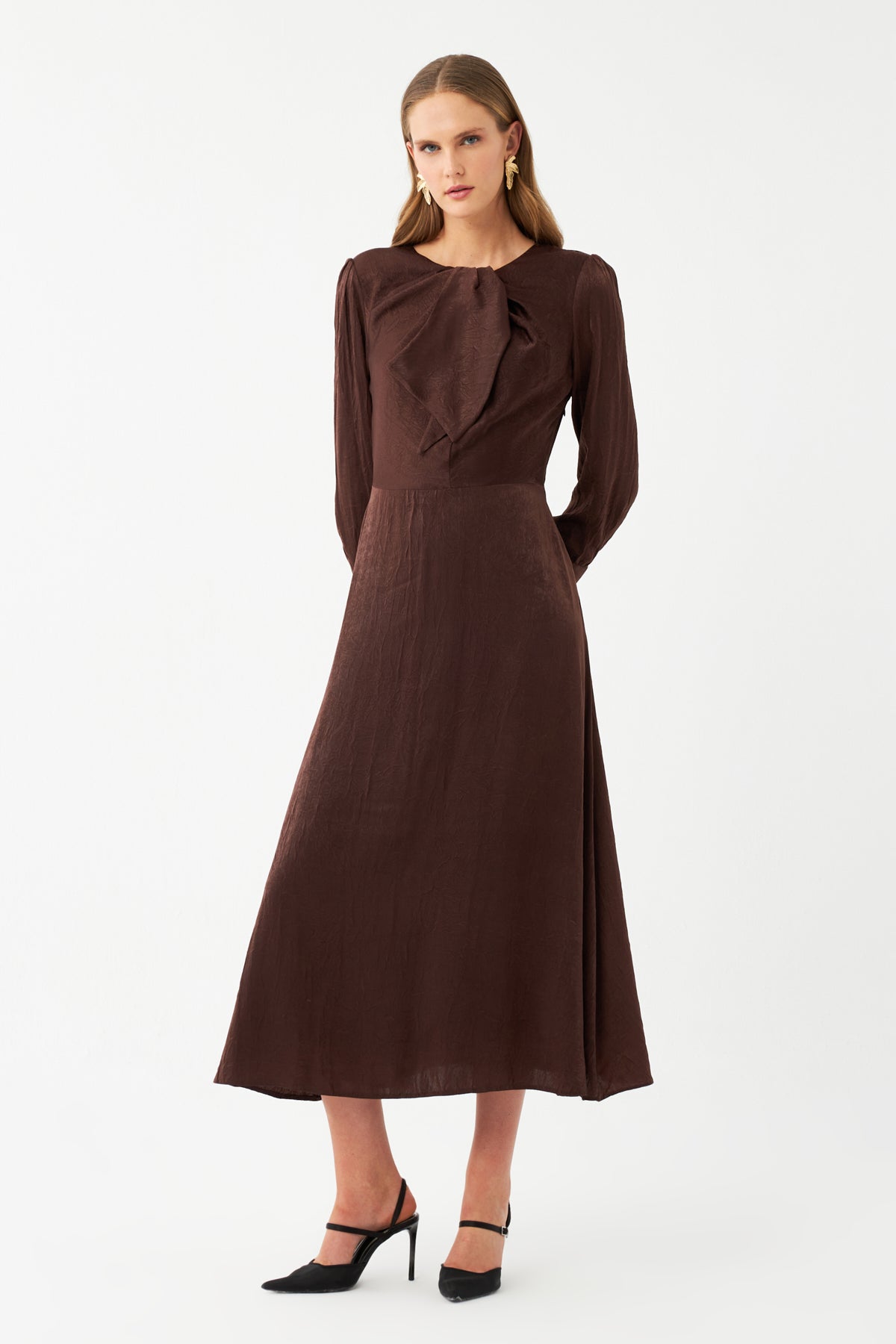 Fiyonk Detaylı Midi Elbise