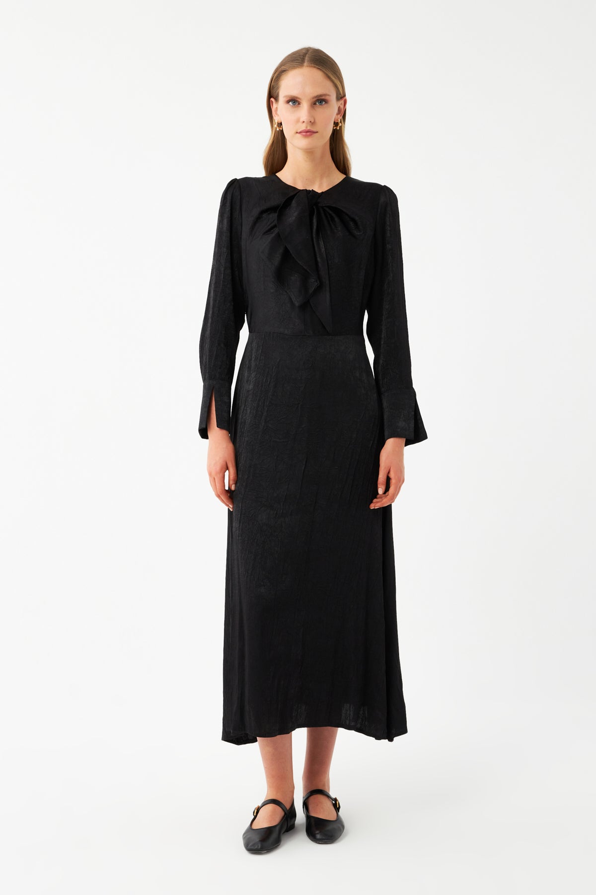 Fiyonk Detaylı Midi Elbise