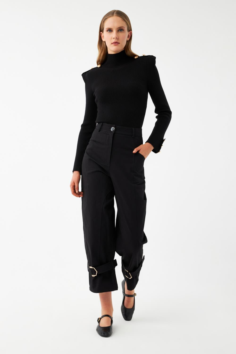 Tokalı Paça Detaylı Pantolon