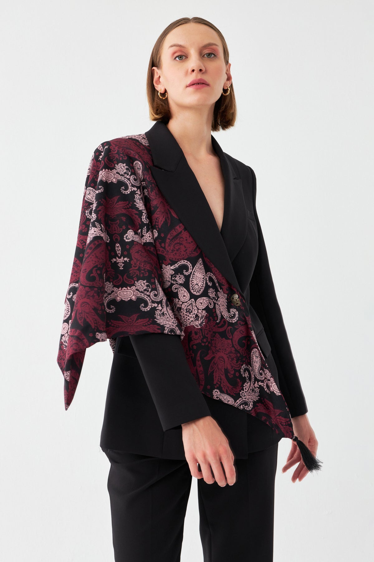 Desen Detaylı Siyah Blazer Takım