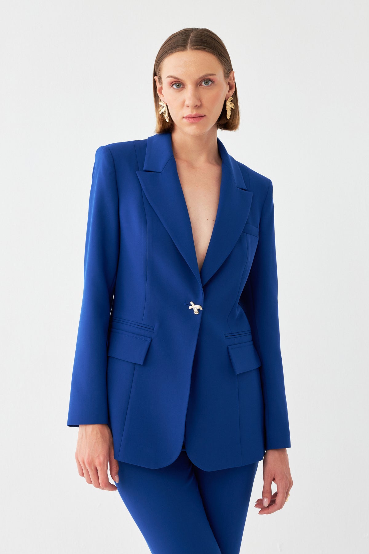 Özel Düğme Detaylı Saks Blazer Takım