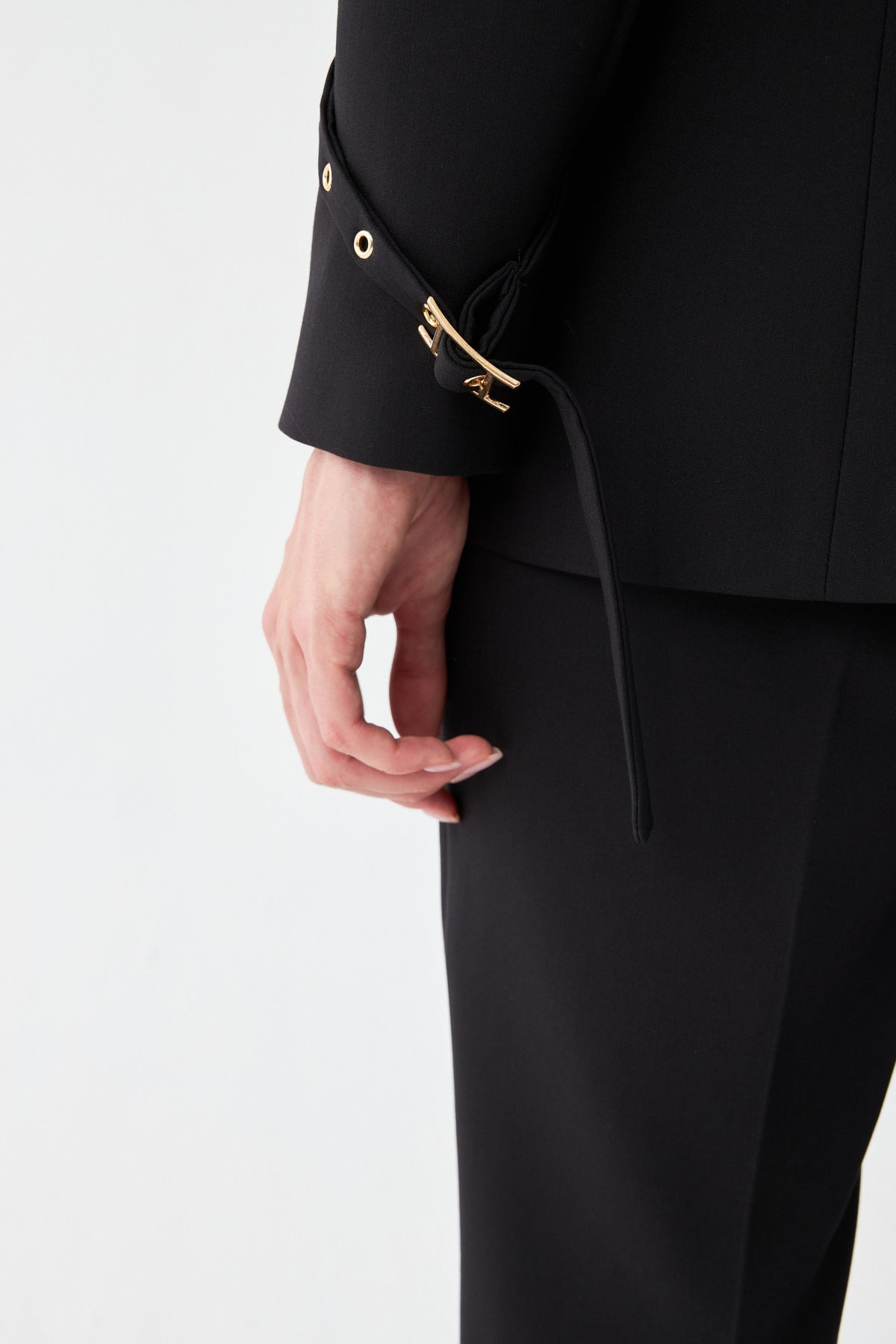 Tek Düğmeli Siyah Blazer Takım