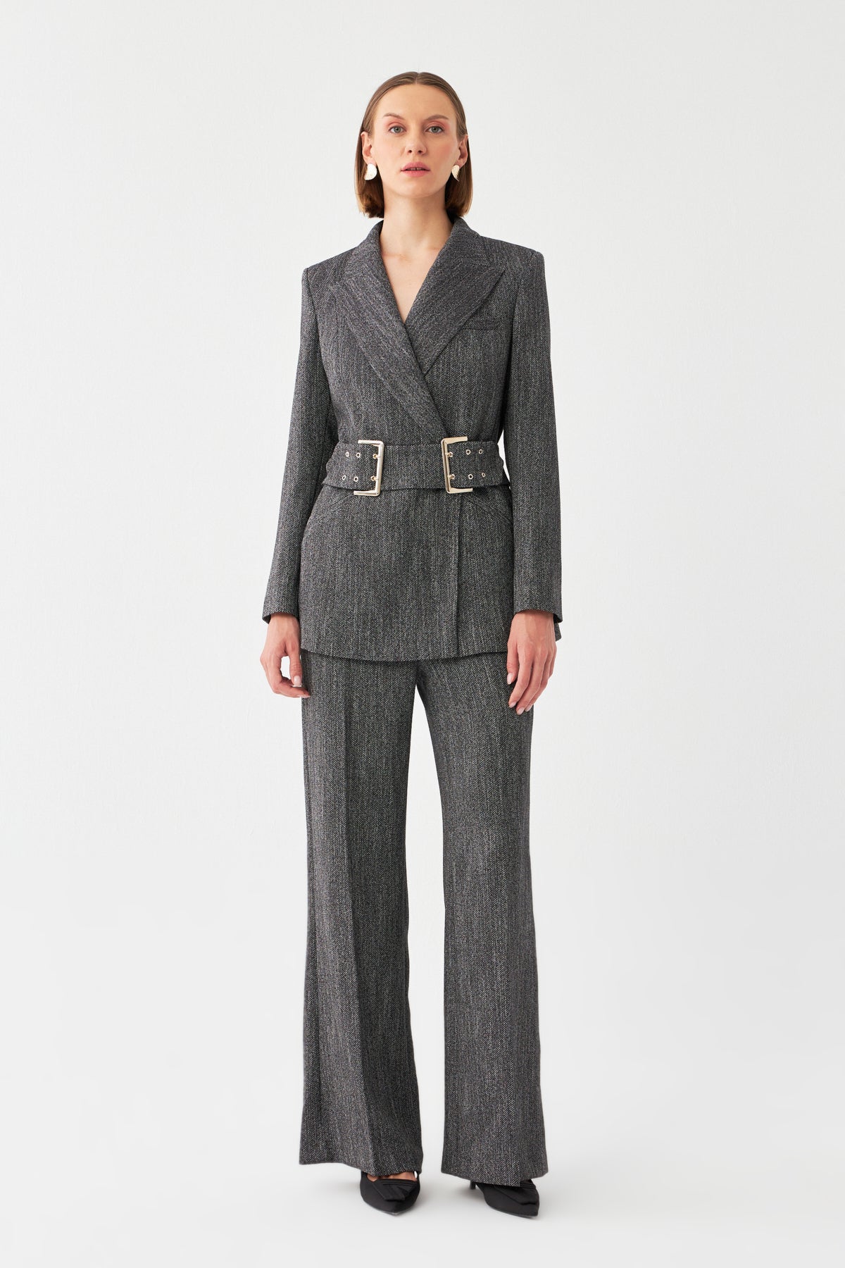 Kemer Detaylı Kruvaze Takım