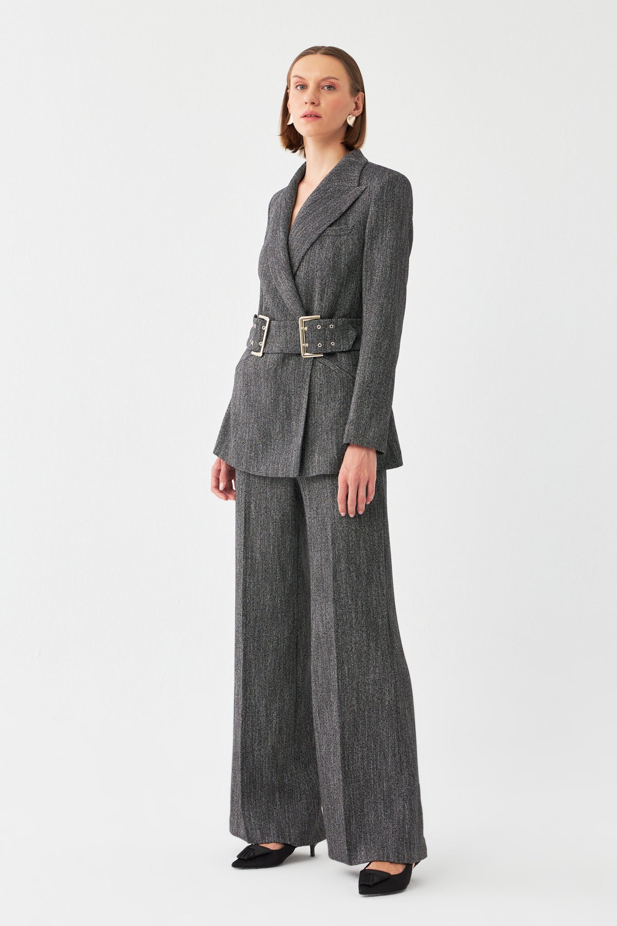 Kemer Detaylı Kruvaze Takım