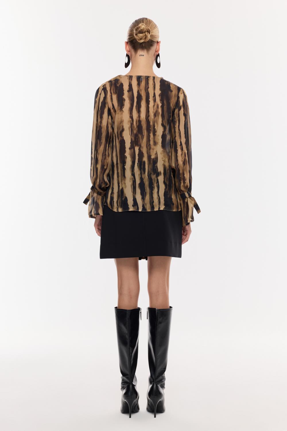 Desenli Saten Drapeli Bluz