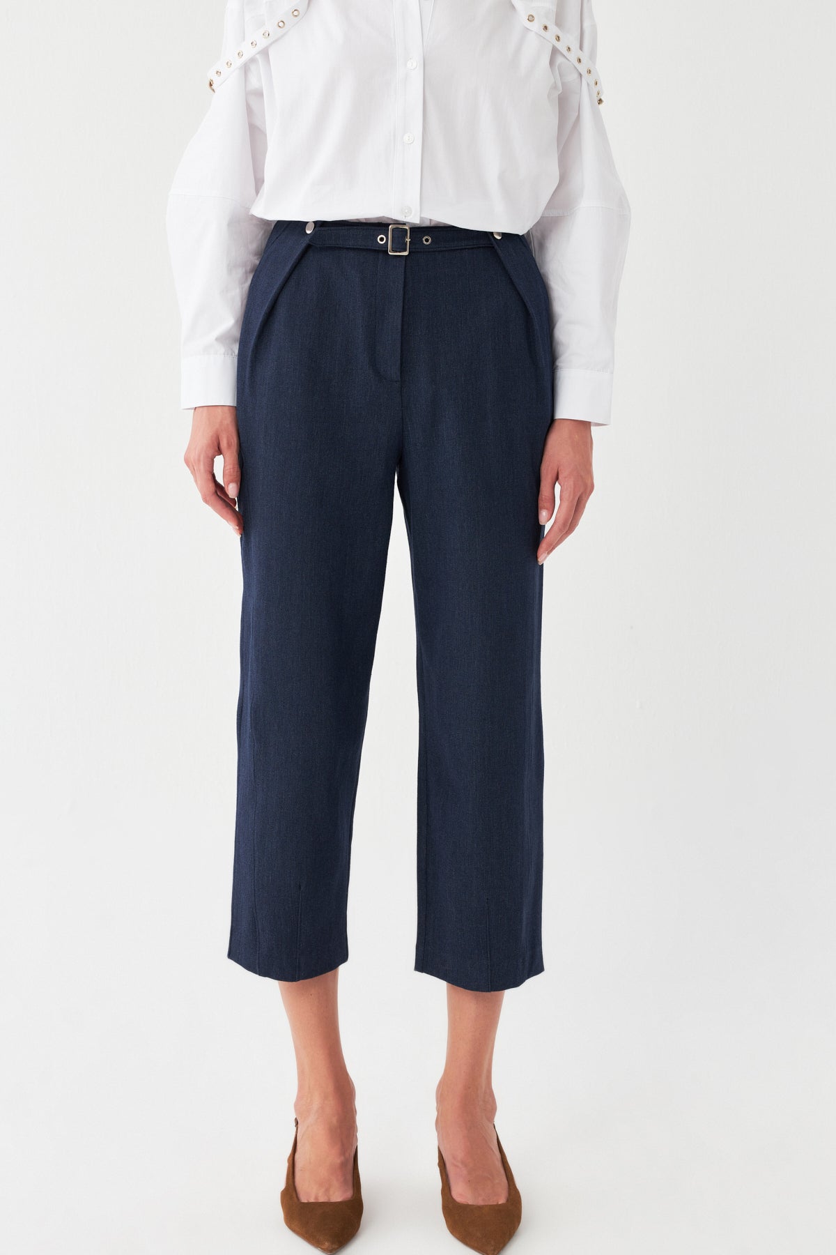 Lacivert Crop Pantolon – Metal Tokalı Şık Tasarım