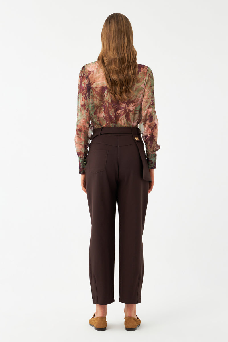 Kemerli Düz Paça Pantolon