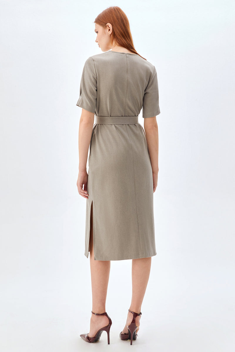 Kısa Kol, Kemerli Yırtmaçlı Elbise