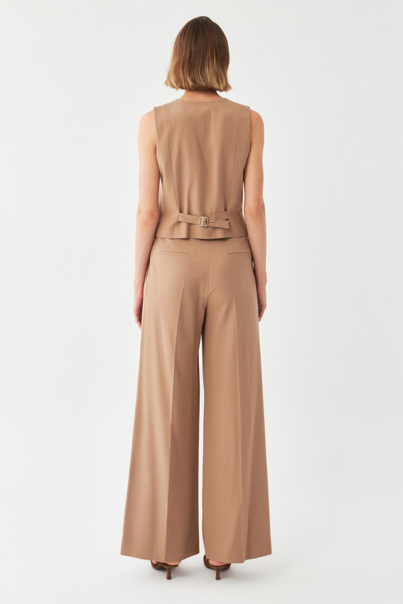 Nakış Detaylı Yelekli Takım