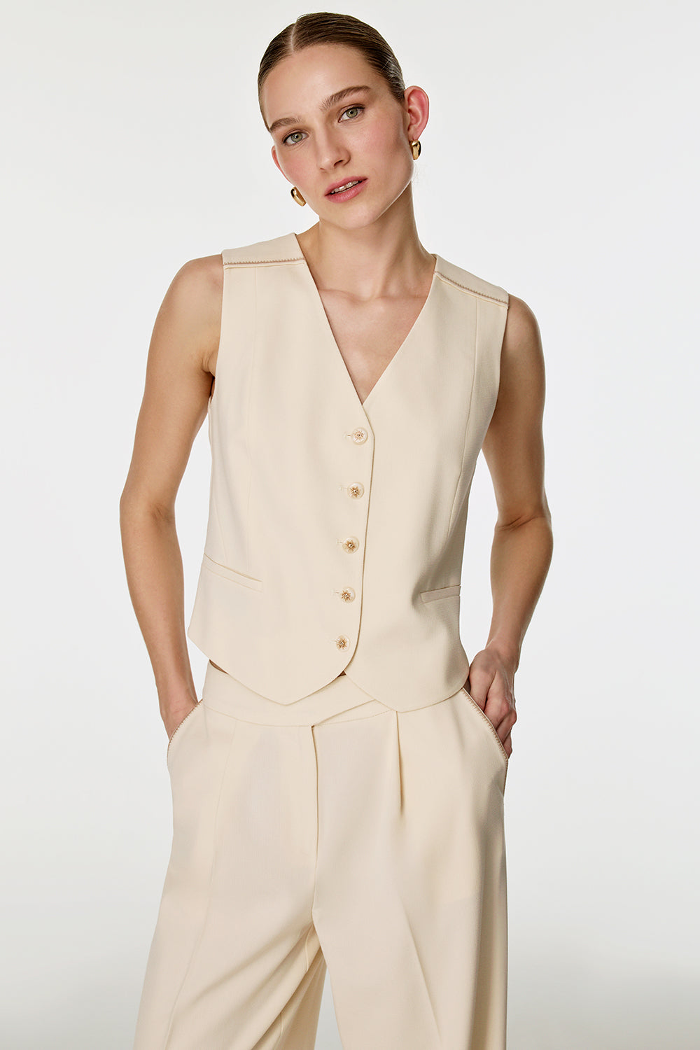 Nakış Detaylı Yelekli Takım EKRU