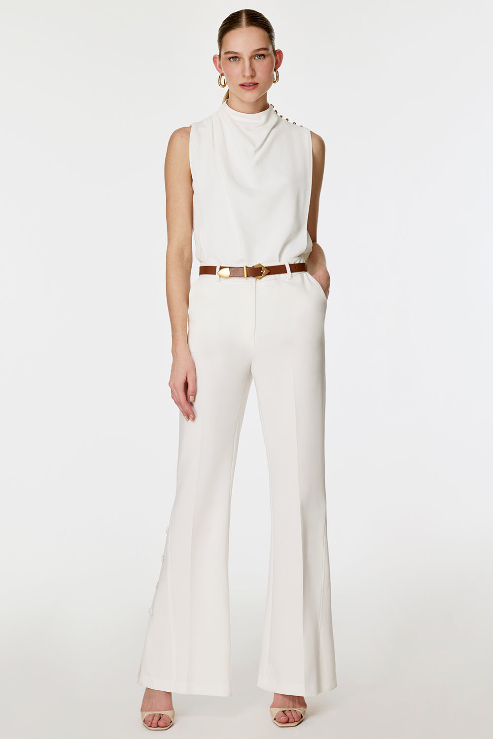 Paçaları Düğmeli Flare Pantolon