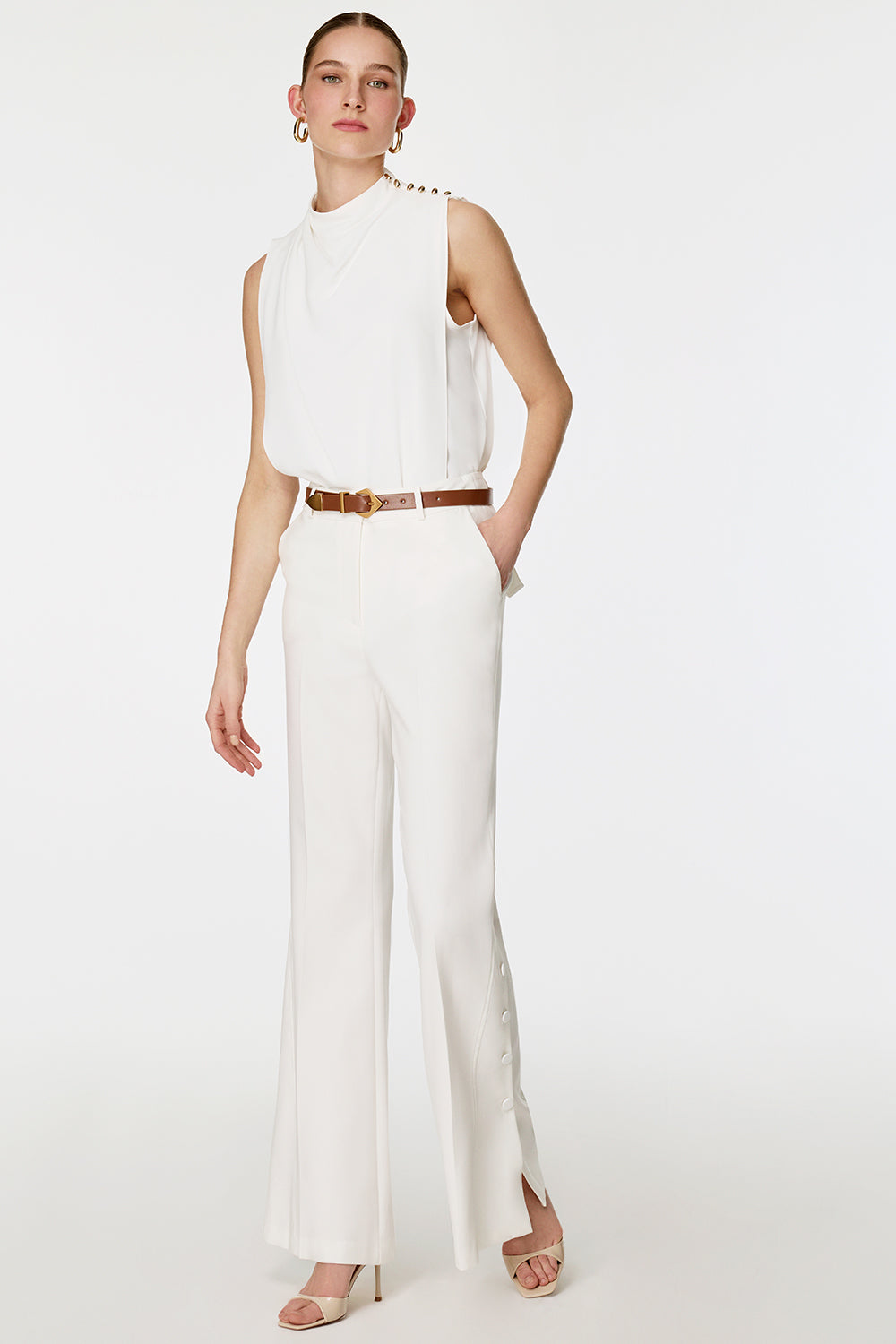 Paçaları Düğmeli Flare Pantolon