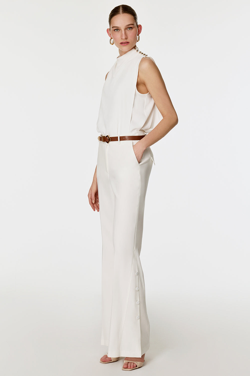 Paçaları Düğmeli Flare Pantolon