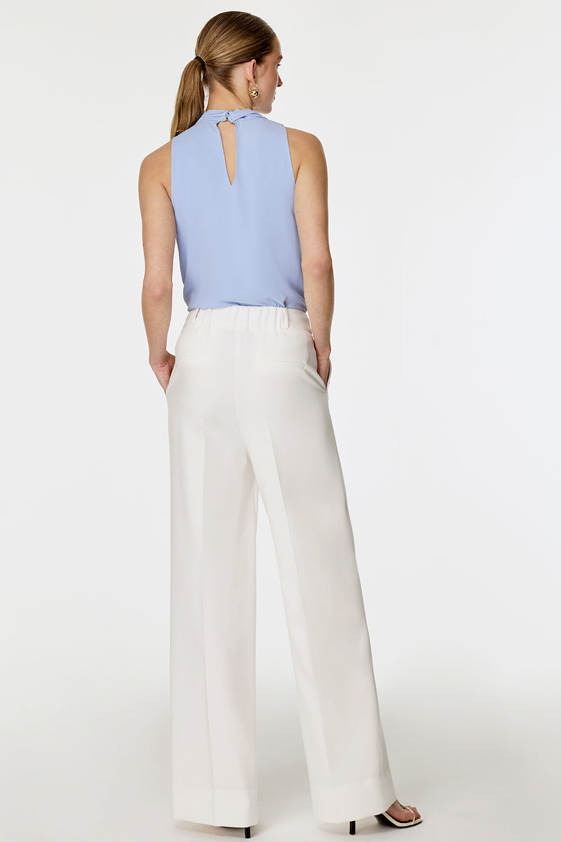 Arkası Lastikli Düz Paça Pantolon