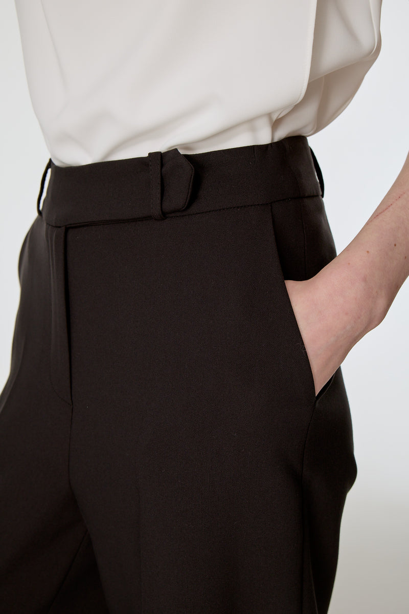 Arkası Lastikli Düz Paça Pantolon SİYAH