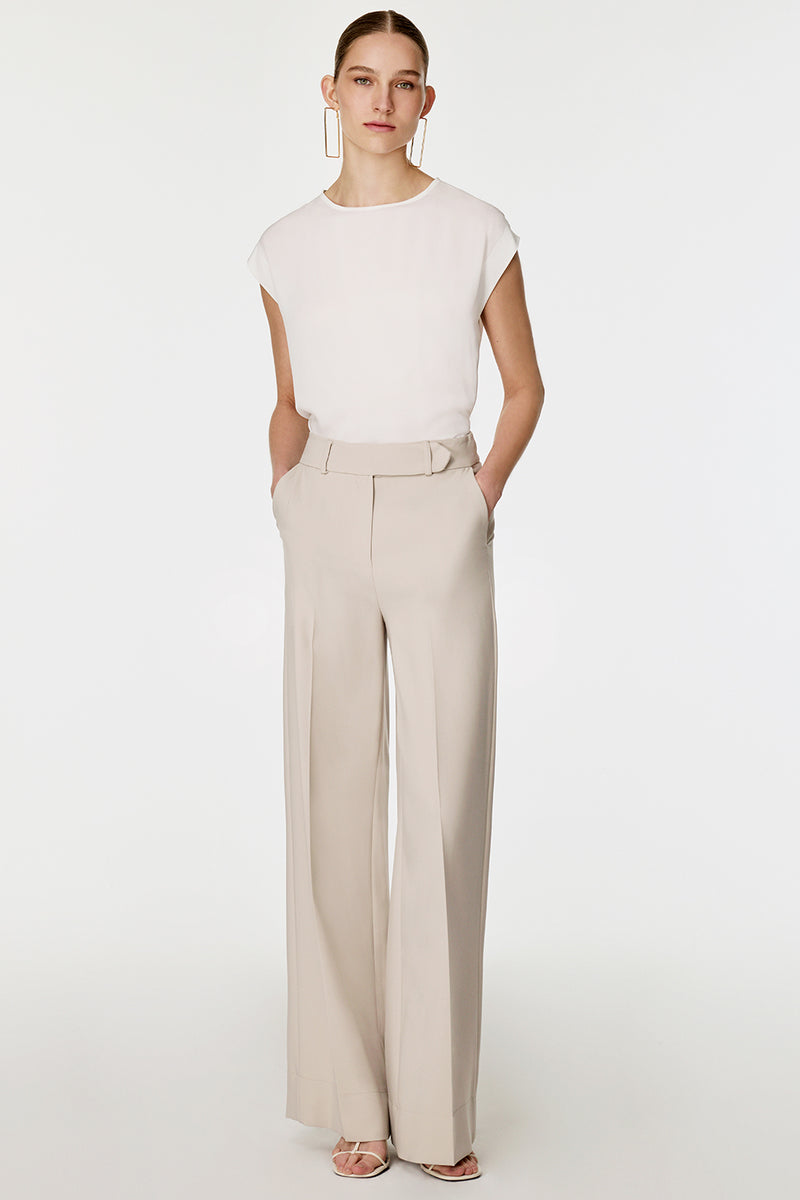 Arkası Lastikli Düz Paça Pantolon