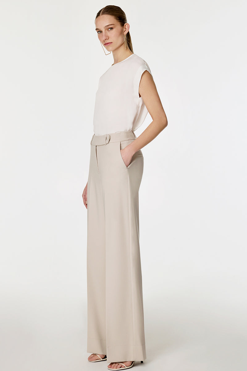 Arkası Lastikli Düz Paça Pantolon