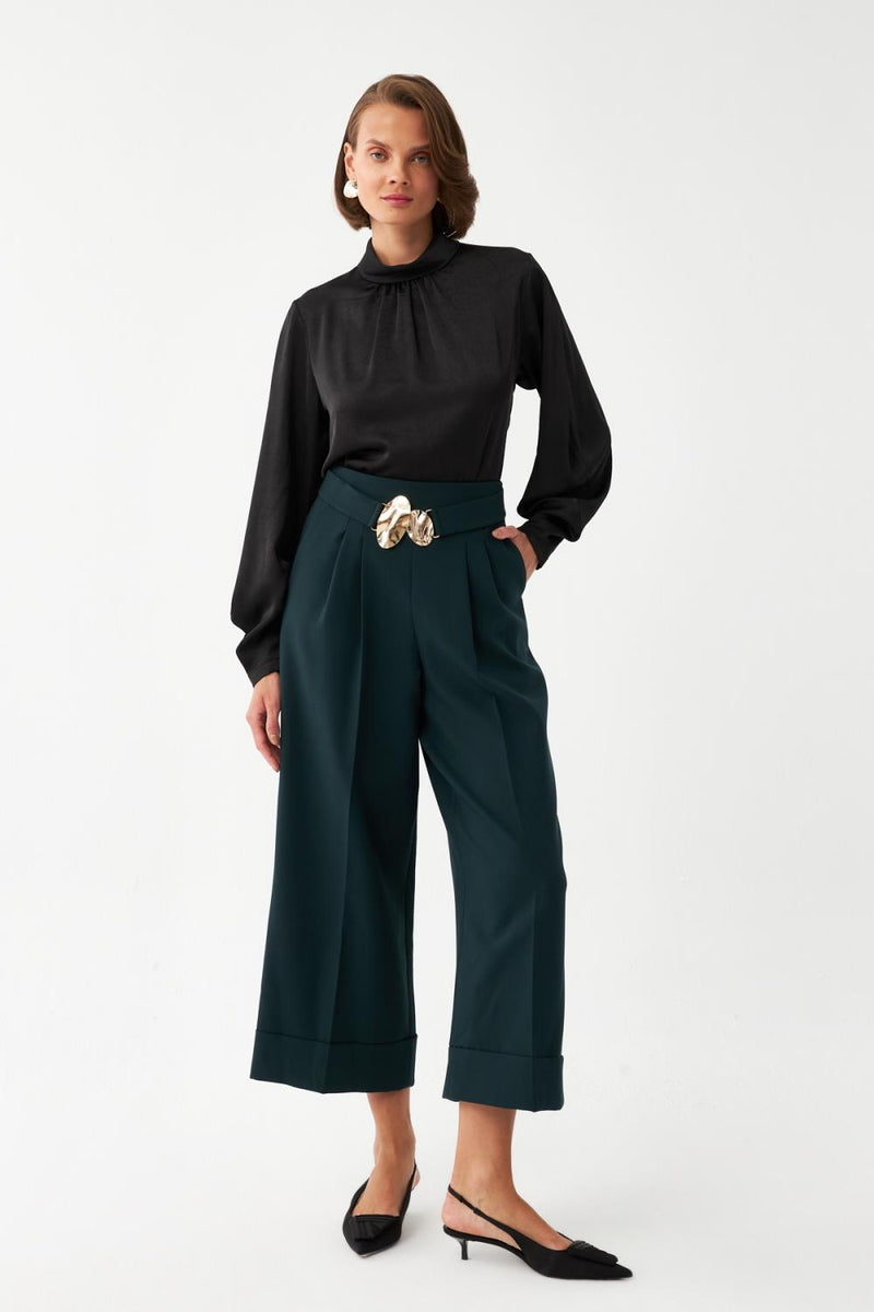 Tokalı Kısa Paça Pantolon