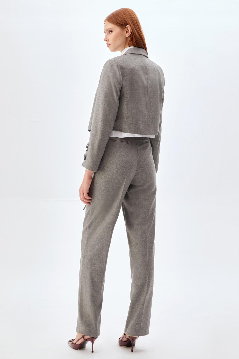 Yün Kumaş, Crop Ceket ve Kemerli Pantolon Takım GRİ