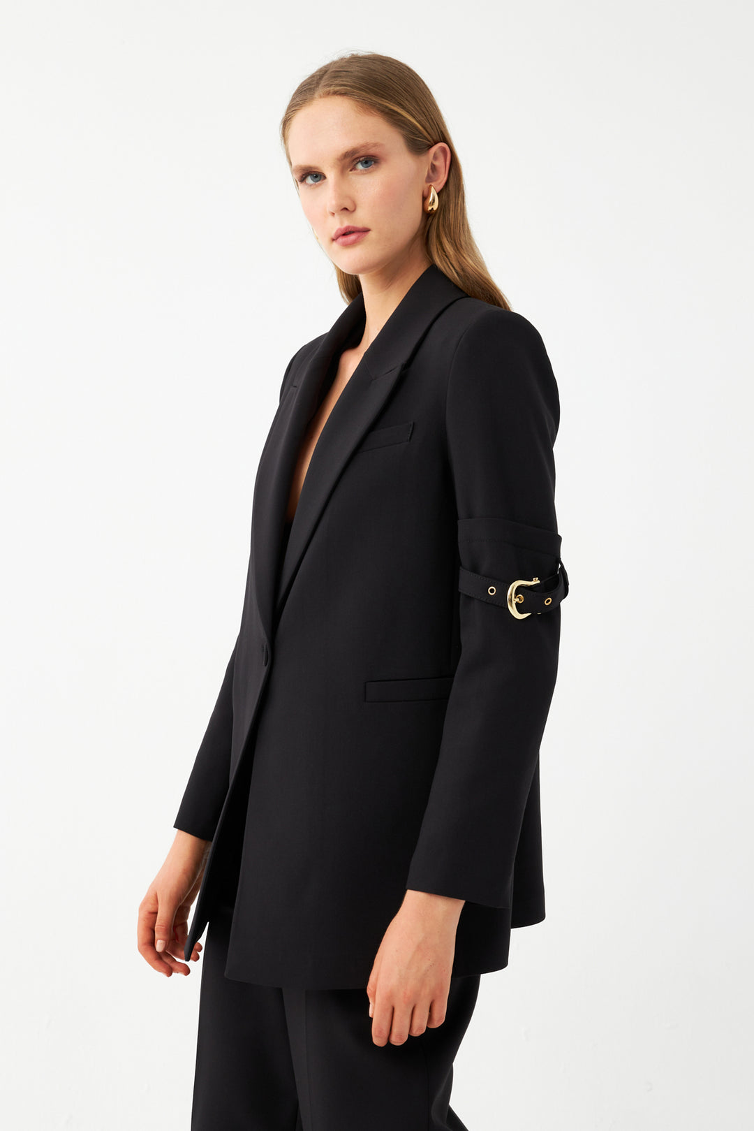 Siyah Gold Tokalı Kol Detaylı Kadın Blazer Ceket