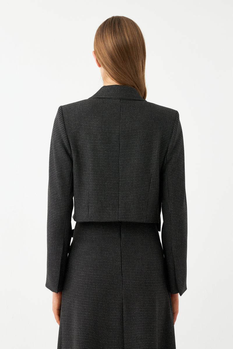 Kadın Siyah Tokalı Kemer Detaylı Kısa Blazer Ceket