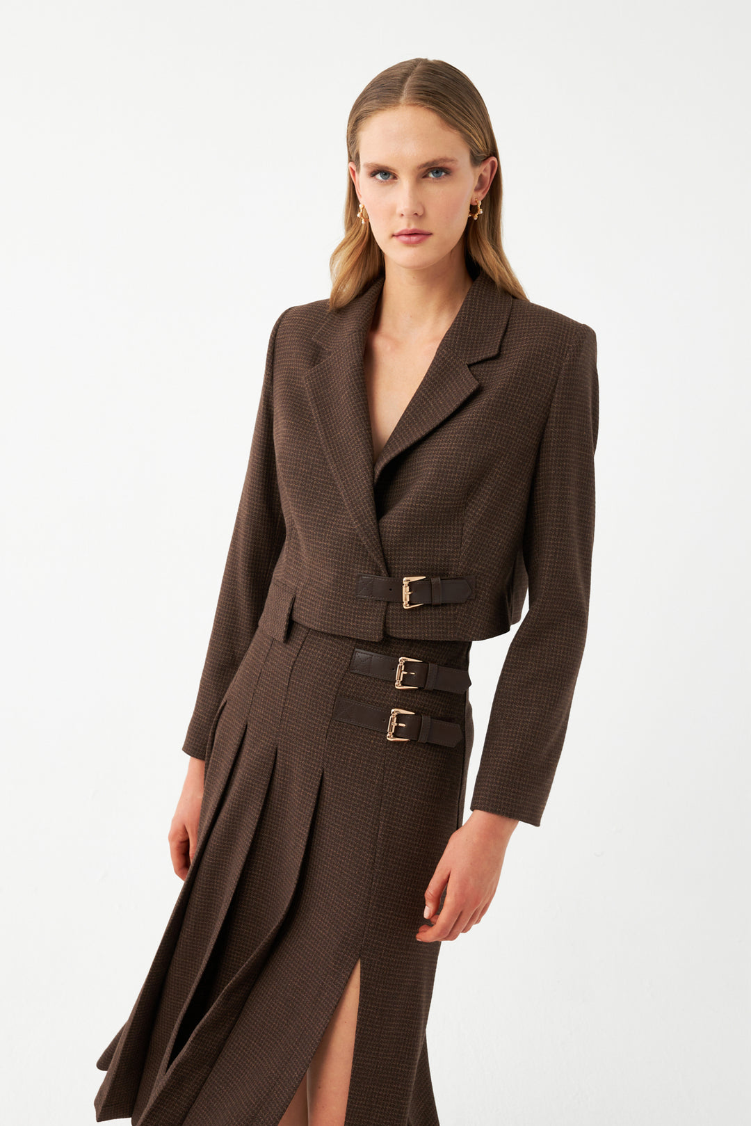 Kahverengi Tokalı Kruvaze Kısa Blazer Ceket