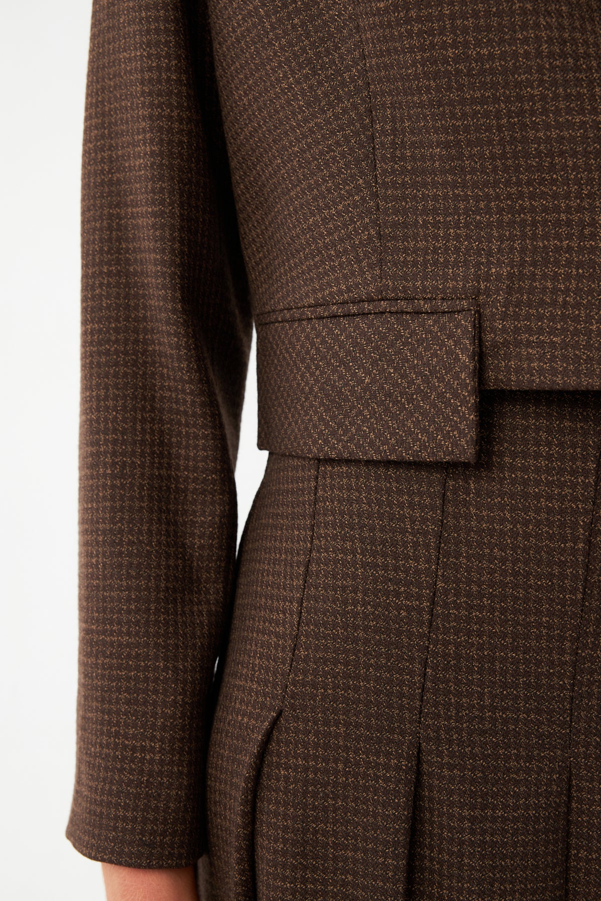 Kahverengi Tokalı Kruvaze Kısa Blazer Ceket