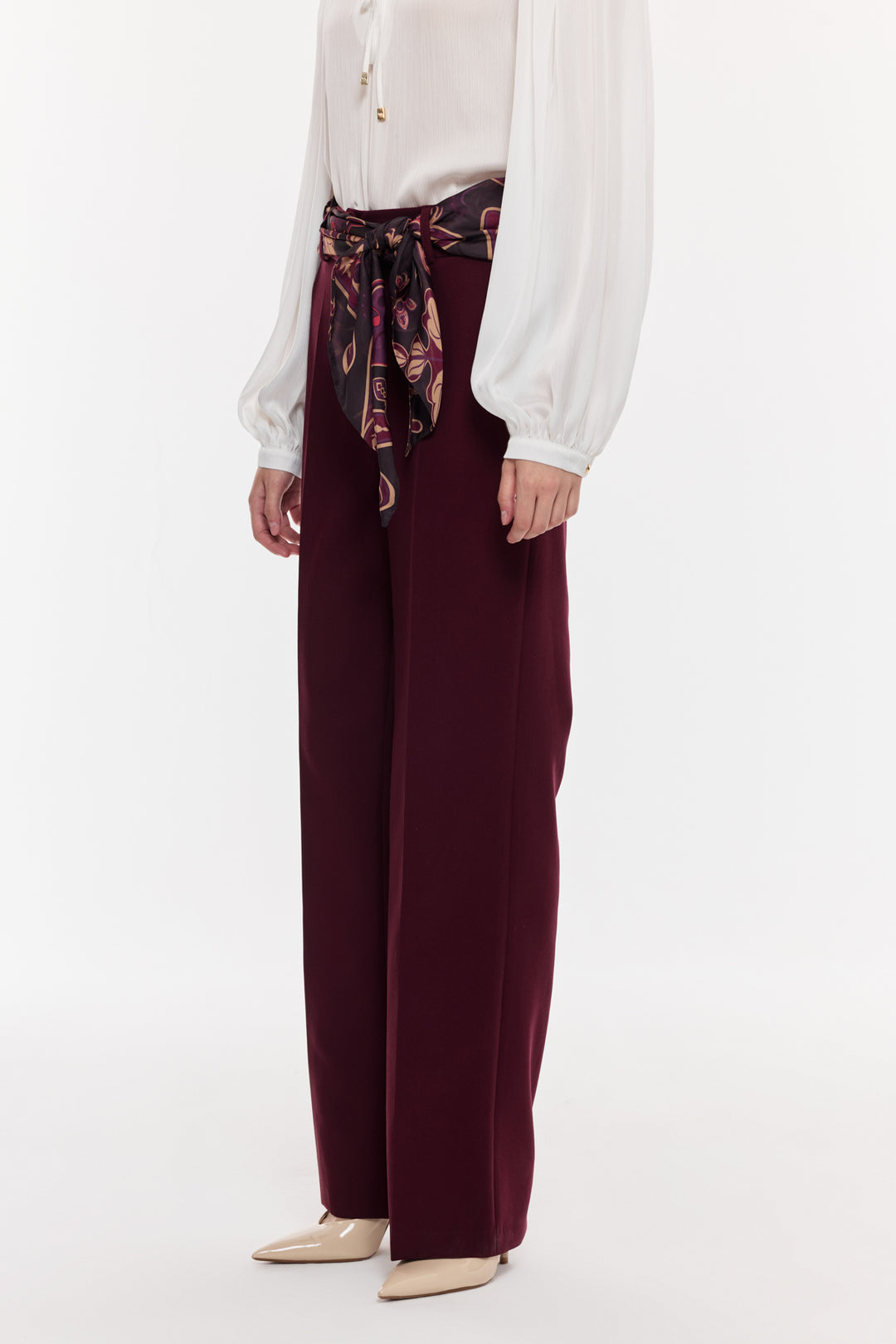 Kuşak Detaylı Dökümlü Pantolon