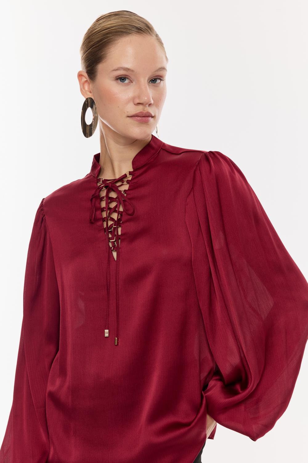 Bağlama Detaylı Saten Dokulu Bluz BORDO