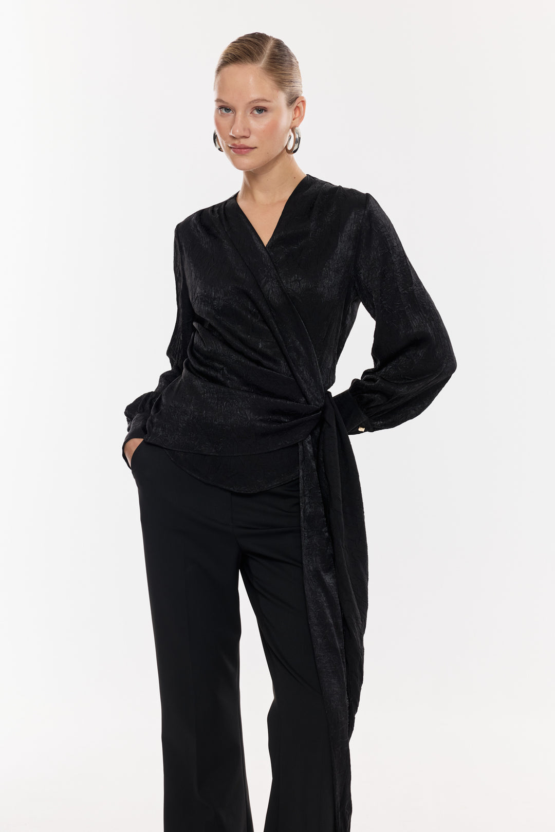 Kuşak Bağlamalı Kruvaze Bluz