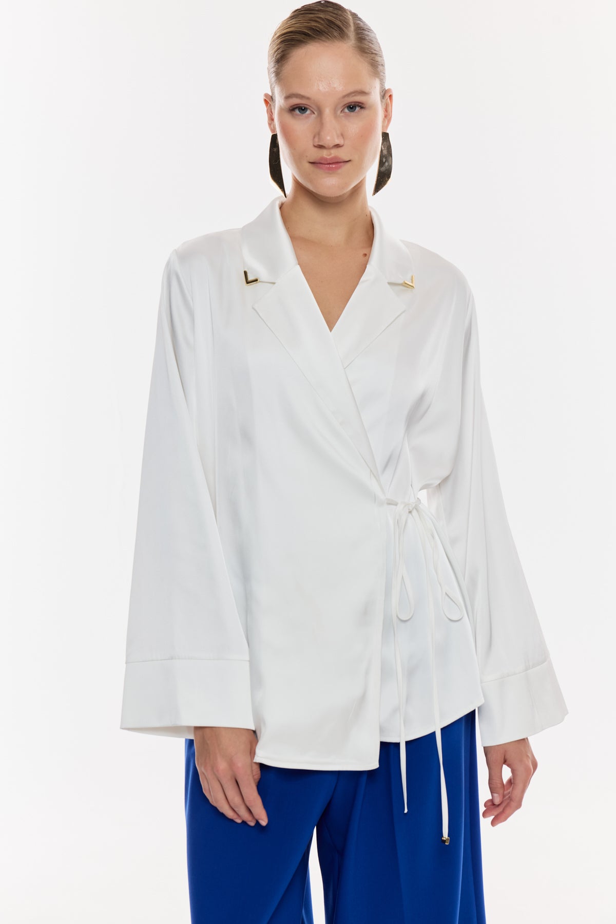 Saten Kruvaze Bağlama Detaylı Bluz