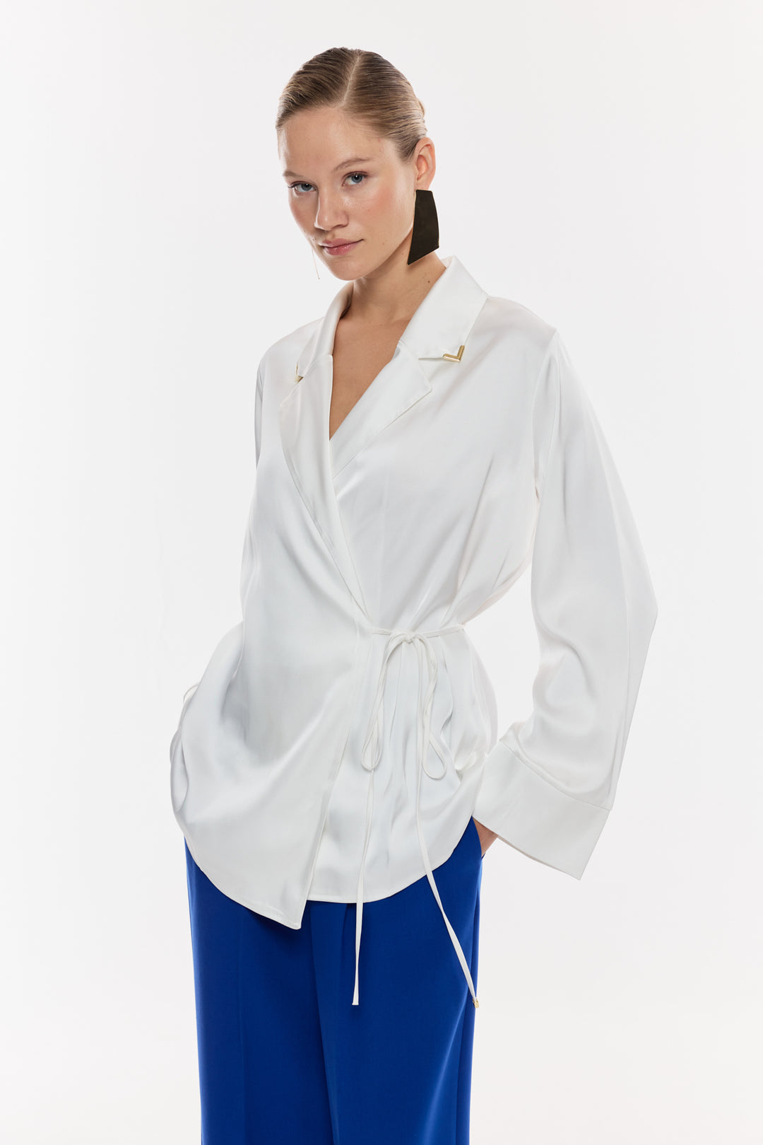 Saten Kruvaze Bağlama Detaylı Bluz