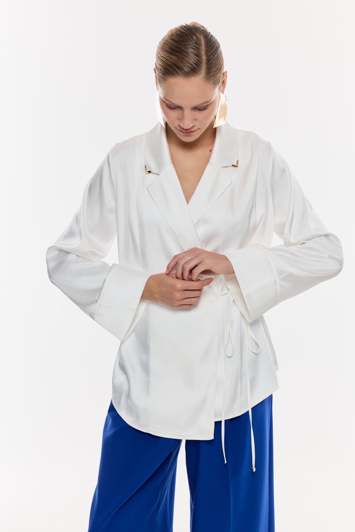 Saten Kruvaze Bağlama Detaylı Bluz