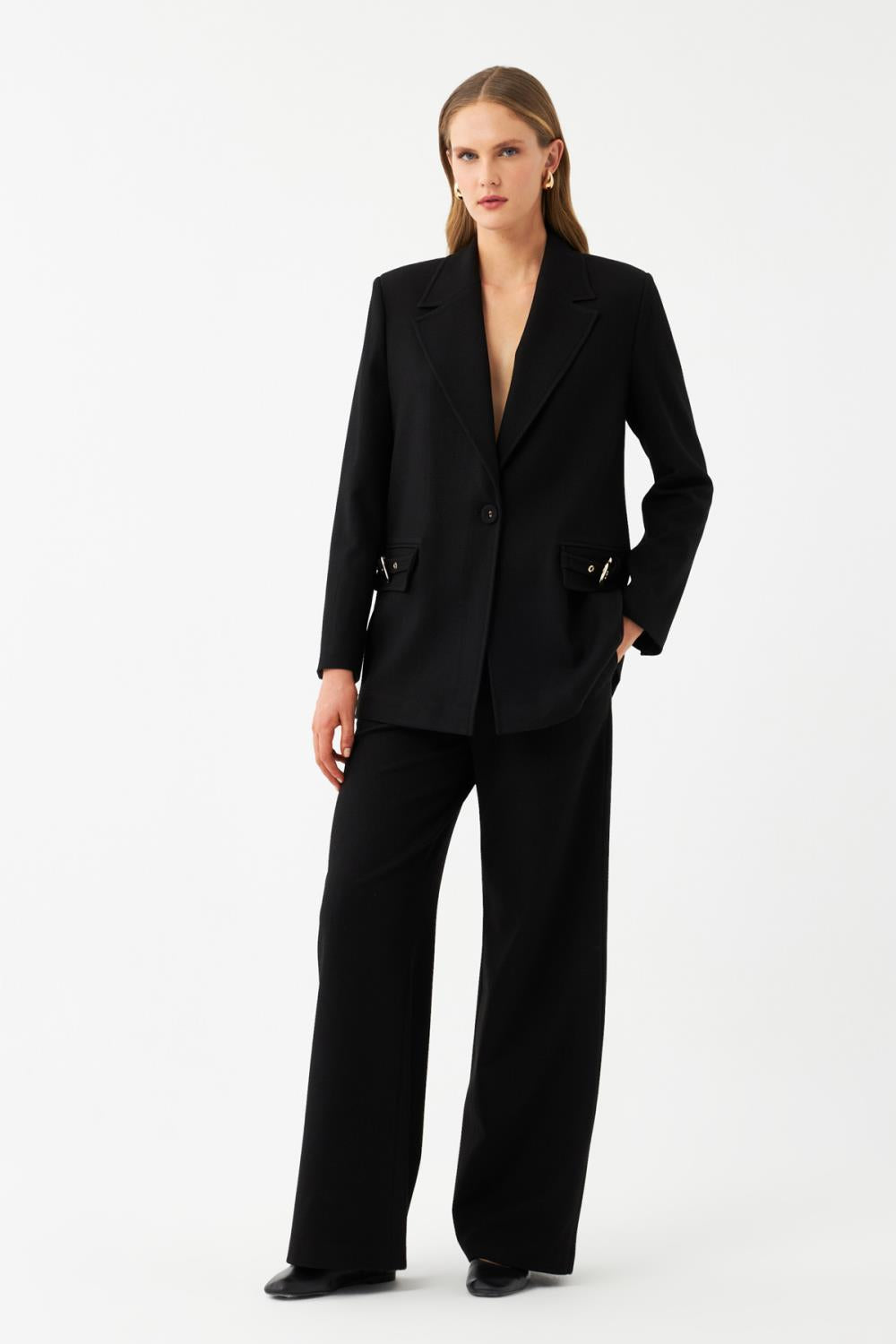 Siyah Tek Düğmeli Cepli Kadın Blazer Ceket