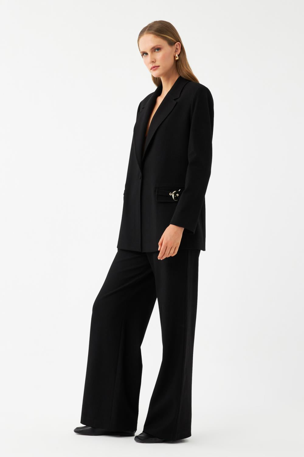 Siyah Tek Düğmeli Cepli Kadın Blazer Ceket