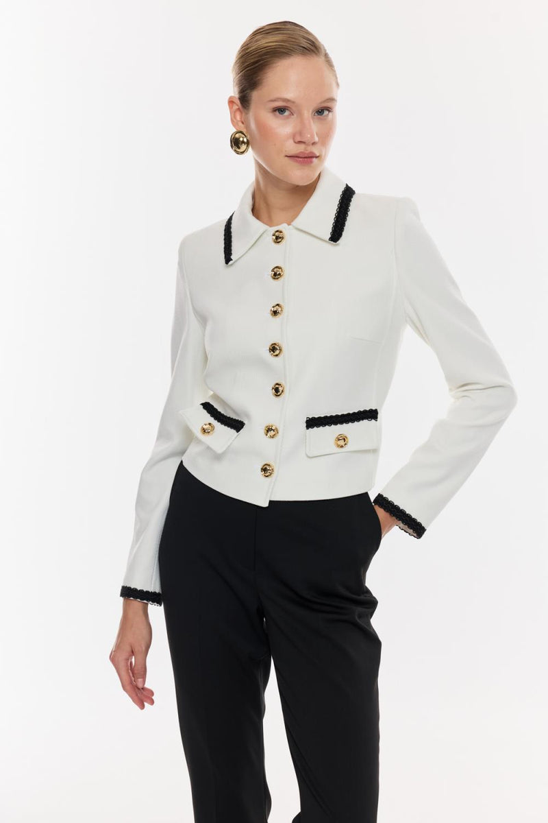 Zarif Düğme Detaylı Klasik Ceket