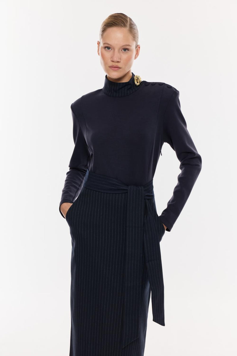 Kuşak Detaylı Çizgili Midi Elbise