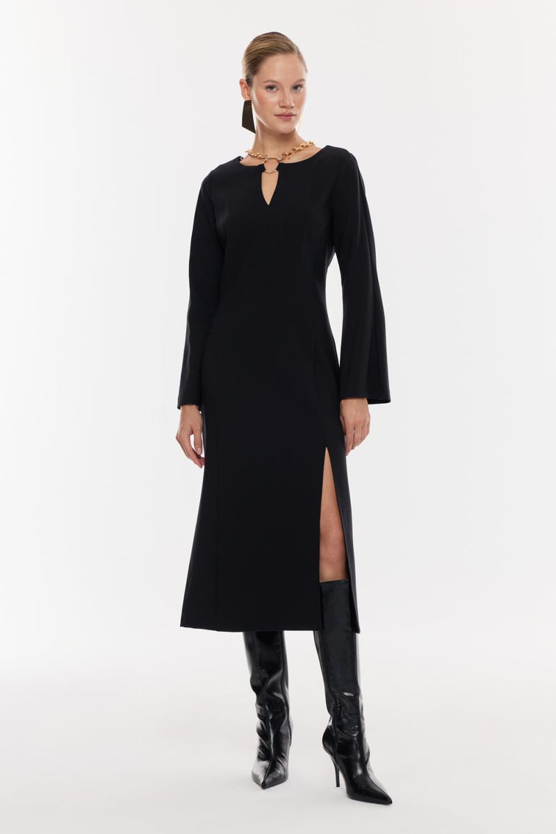 Zincir Detaylı Yırtmaçlı Midi Elbise