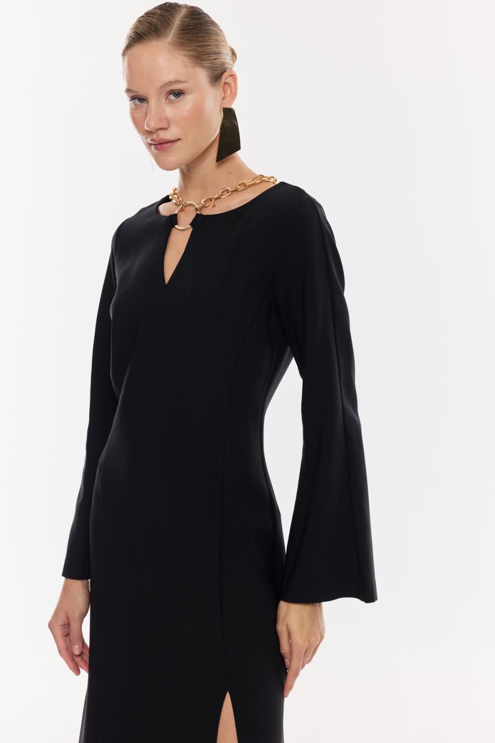 Zincir Detaylı Yırtmaçlı Midi Elbise