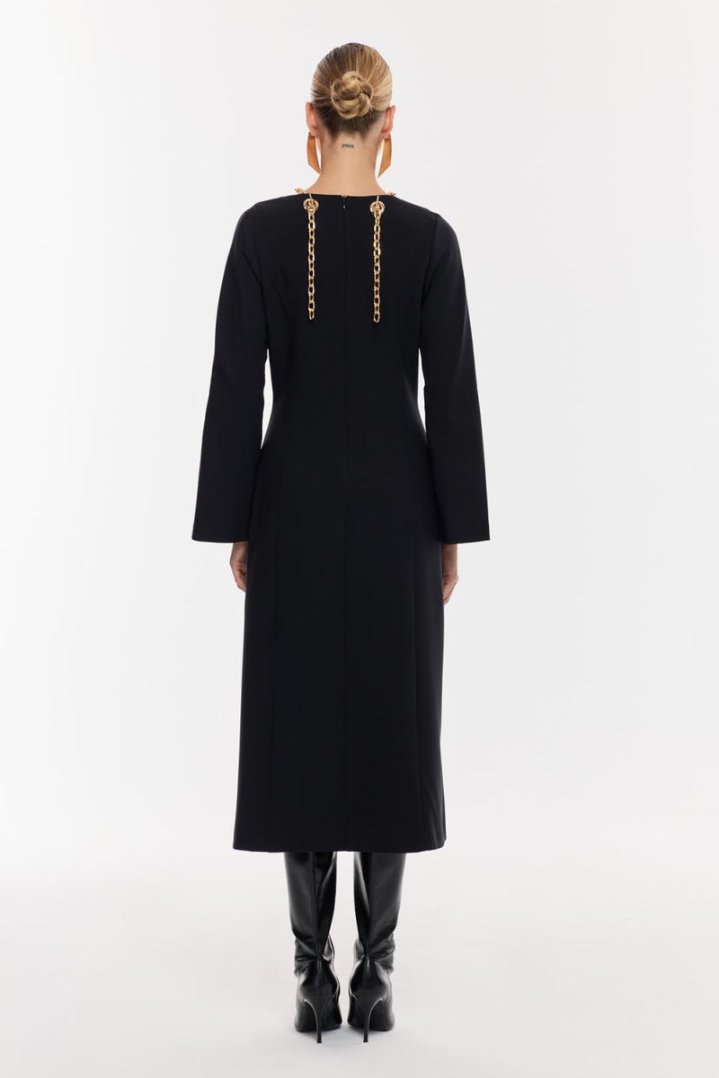 Zincir Detaylı Yırtmaçlı Midi Elbise