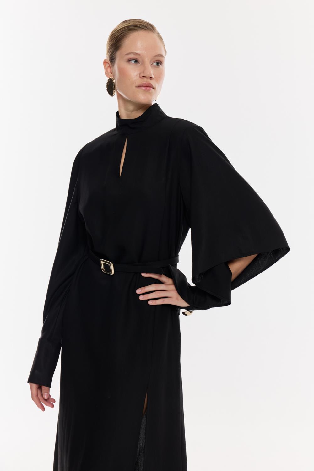 Yırtmaç Detaylı Kemerli Midi Elbise