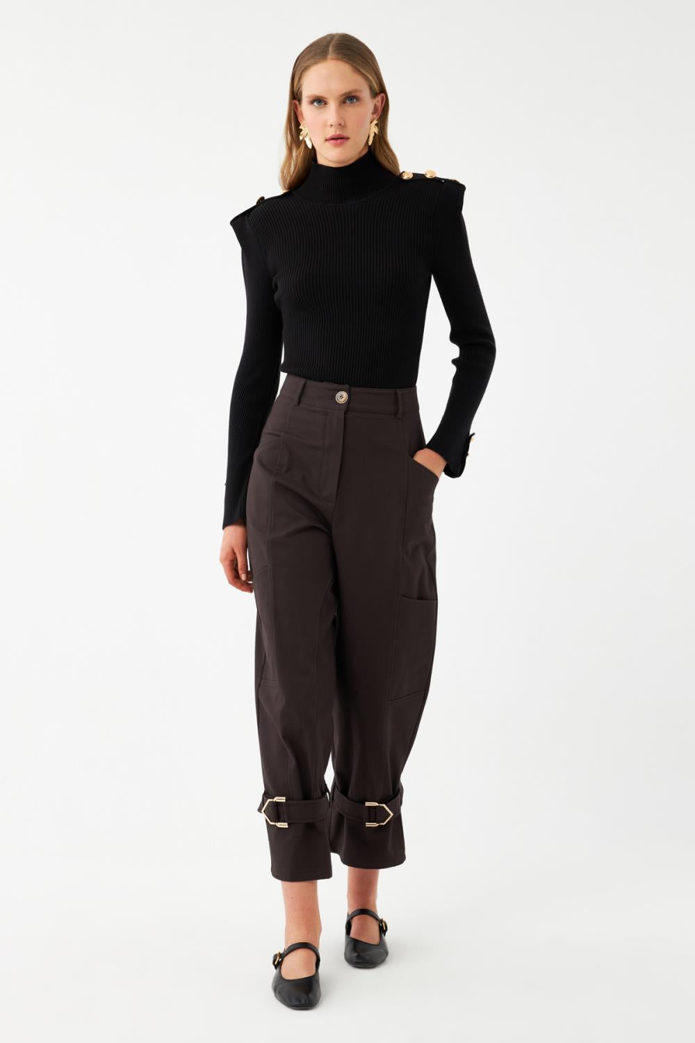 Tokalı Paça Detaylı Pantolon