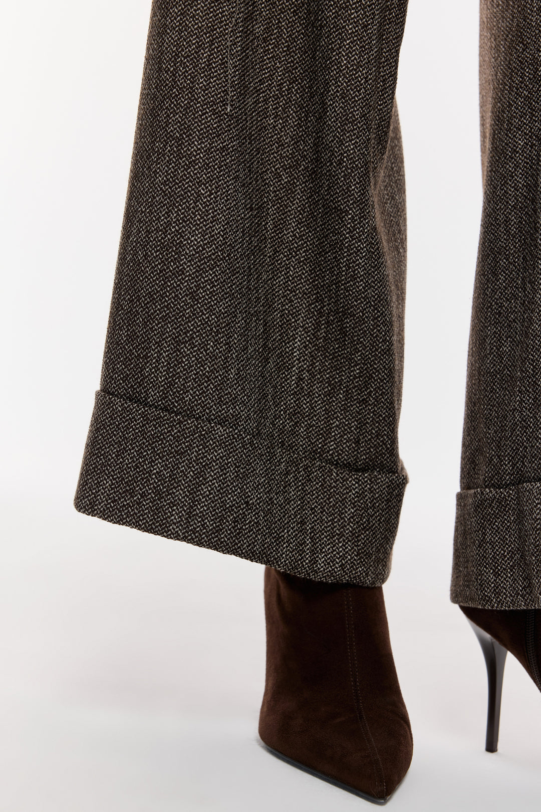 Zincir Detaylı Geniş Paça Pantolon