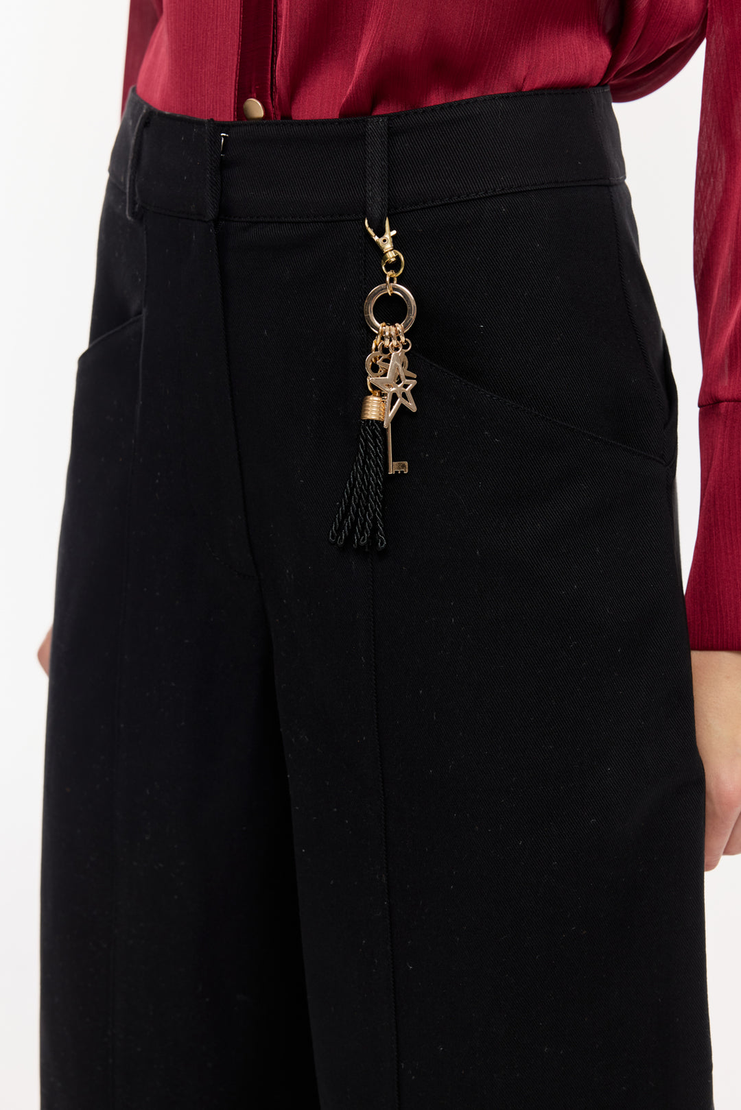 Aksesuar Detaylı Bol Form Pantolon