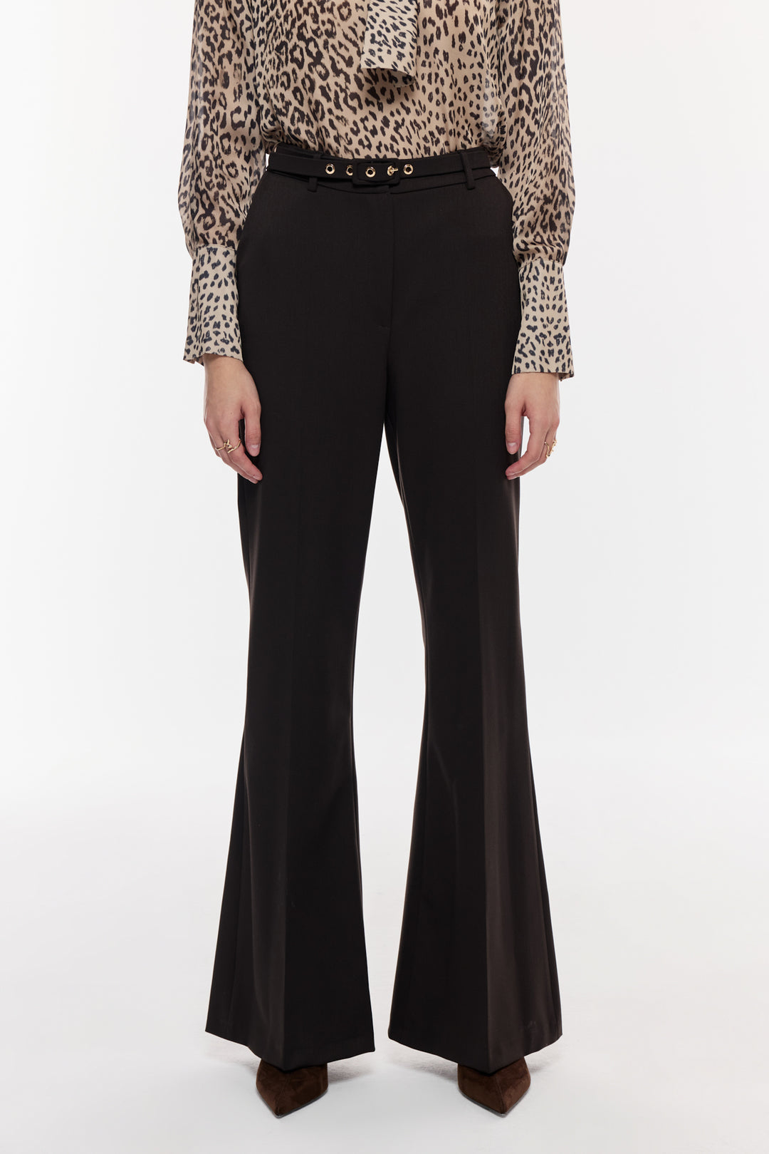 Kemer Detaylı Klasik Kesim Pantolon