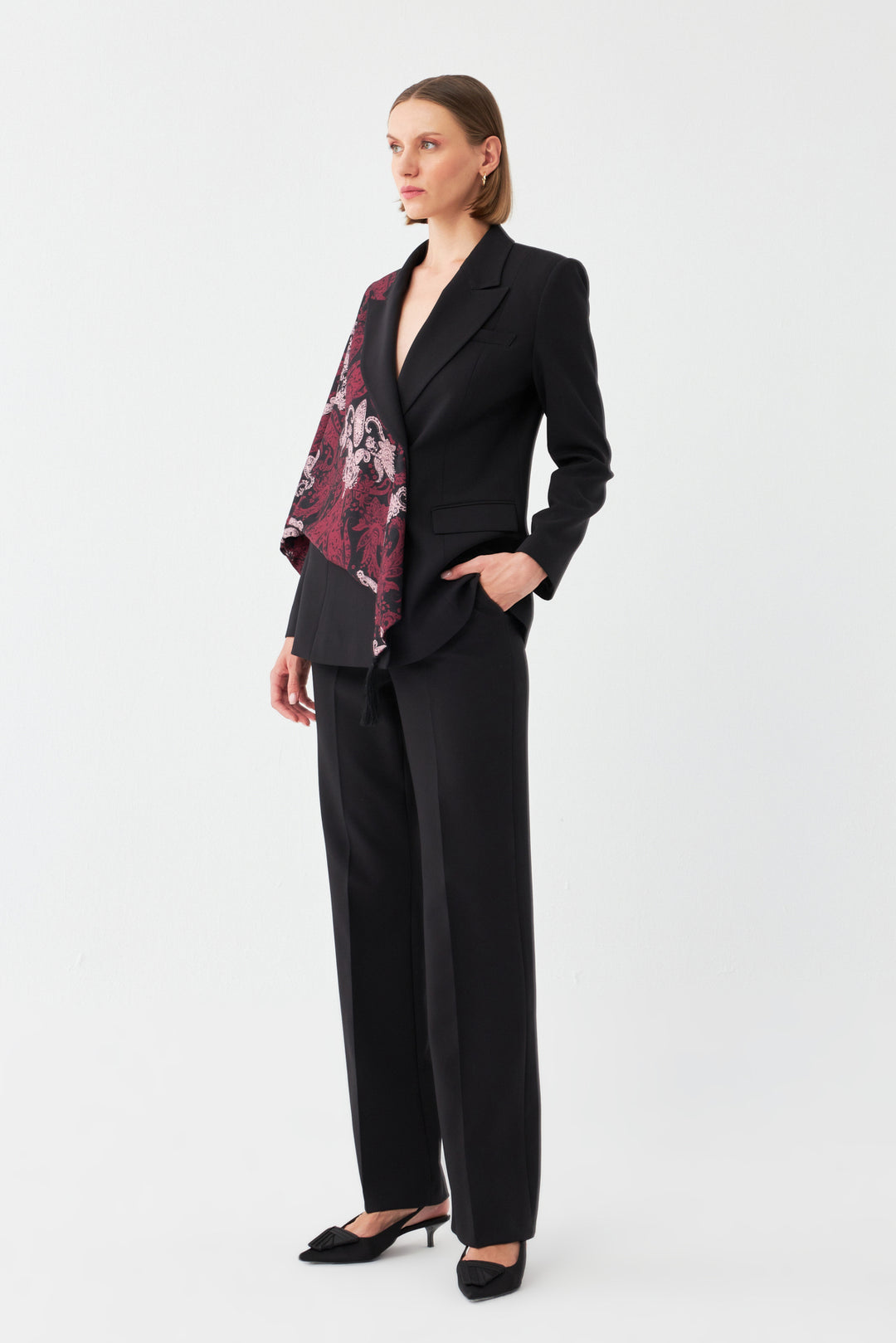 Desen Detaylı Siyah Blazer Takım