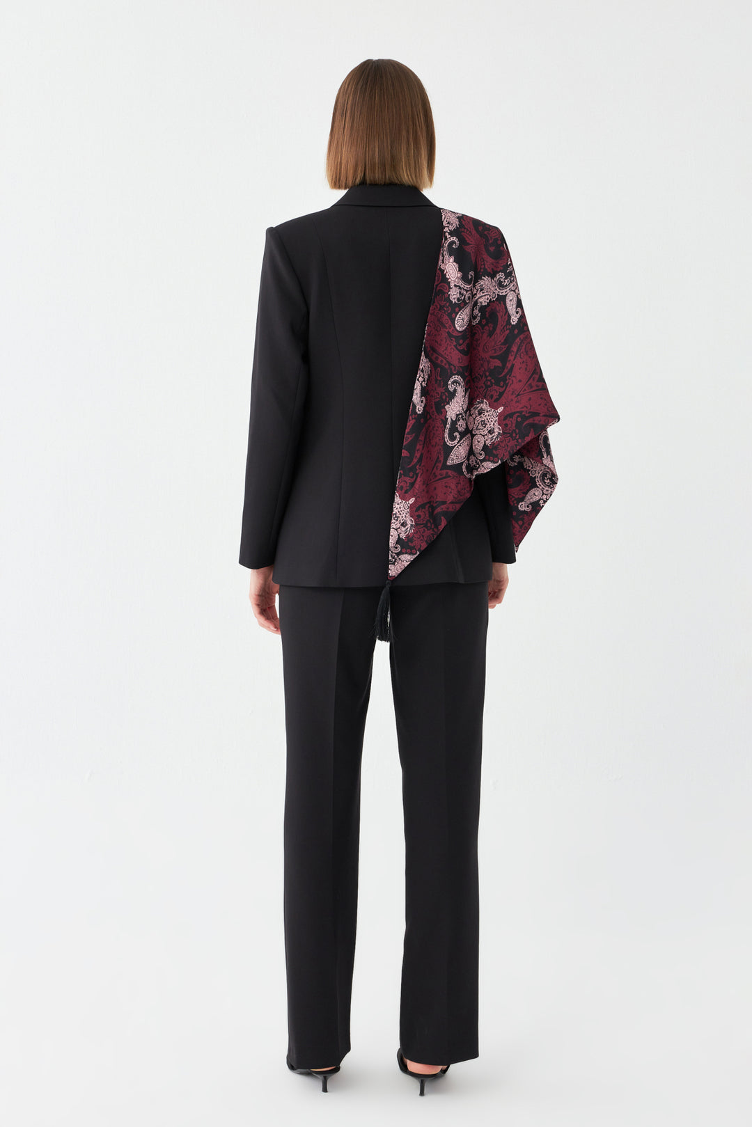 Desen Detaylı Siyah Blazer Takım
